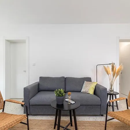 Appartement Sapore Di Mare With Shared Pool