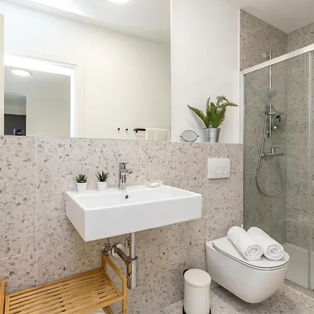 Appartement Sapore Di Mare With Shared Pool