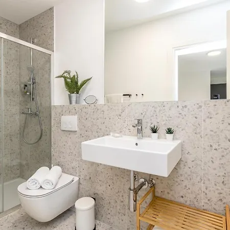 Appartement Sapore Di Mare With Shared Pool *