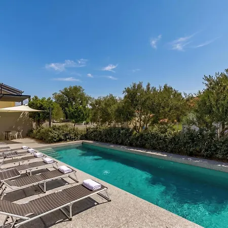 Sapore Di Mare With Shared Pool *